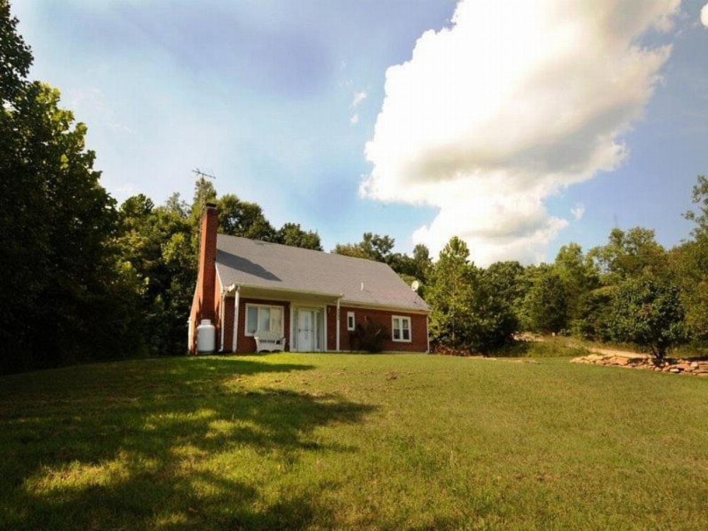 Hill_Top_Hideaway Main image